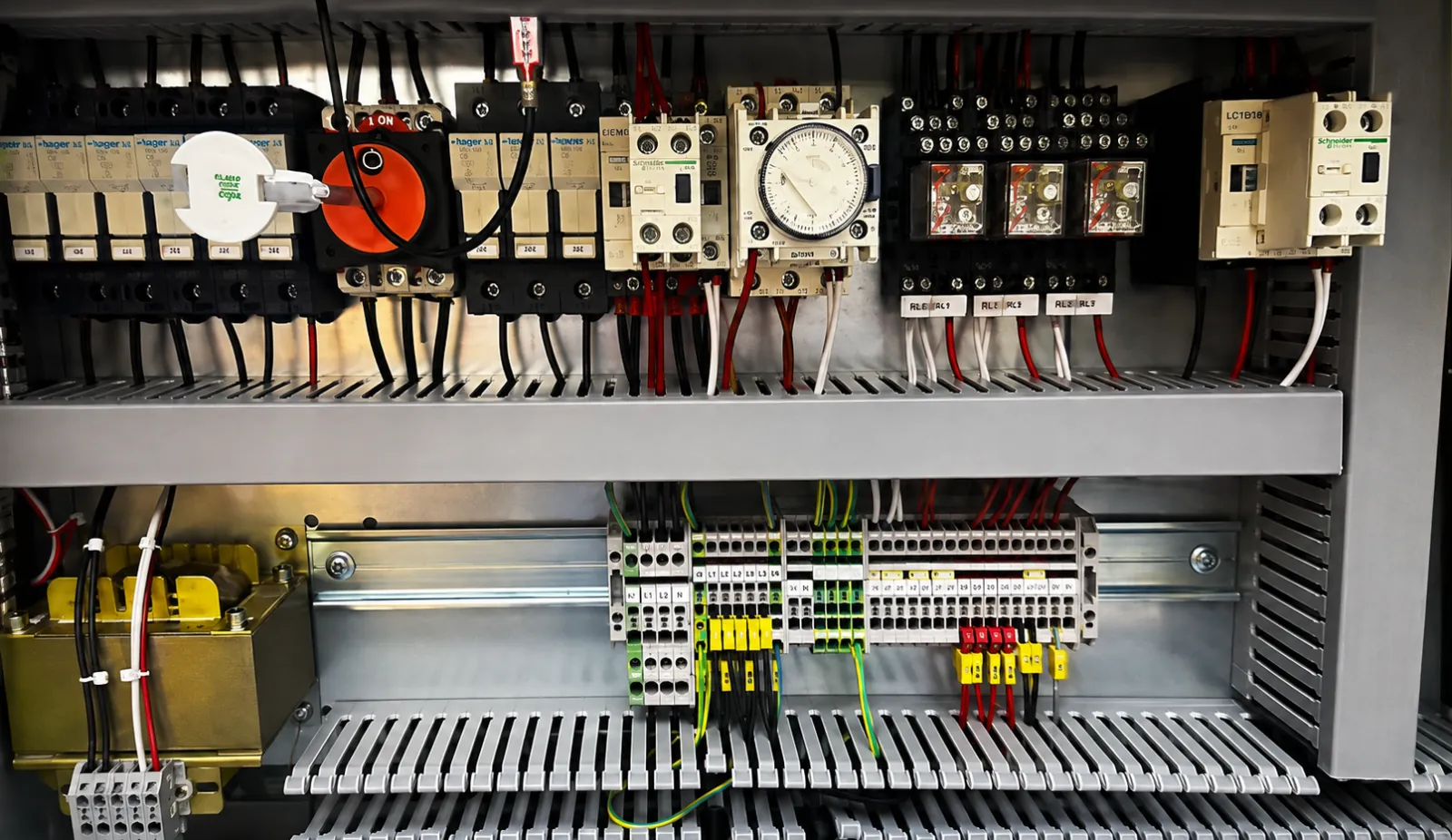 Electrical engineering service